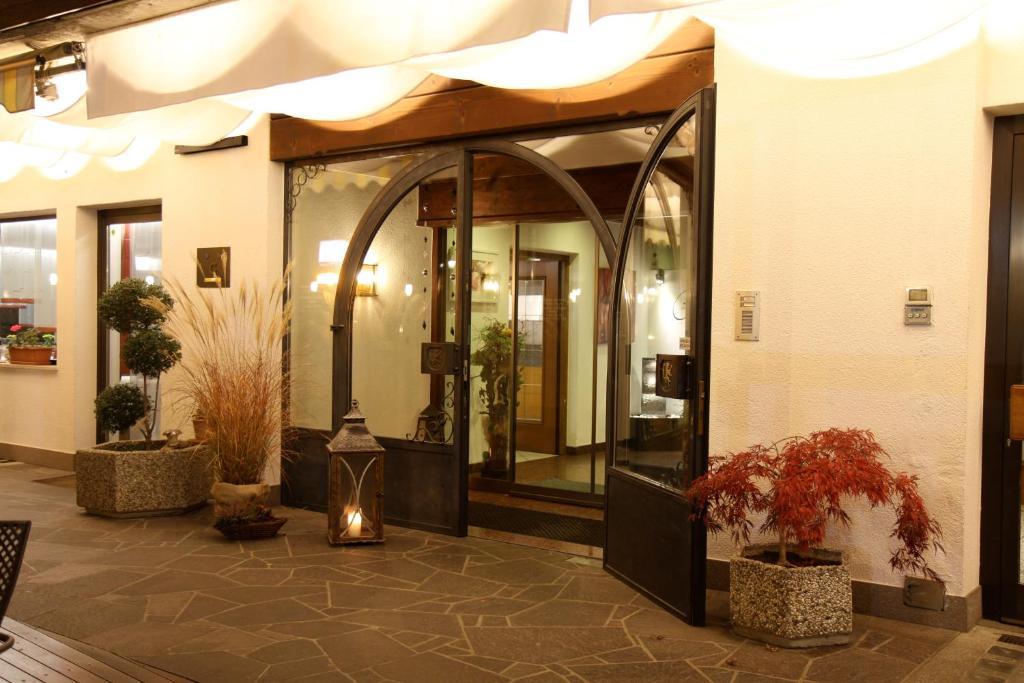 Pension Gasthof Loewen Lagundo Exterior photo